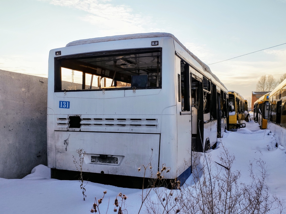 В Омске нашли кладбище списанных автобусов | Омск-информ