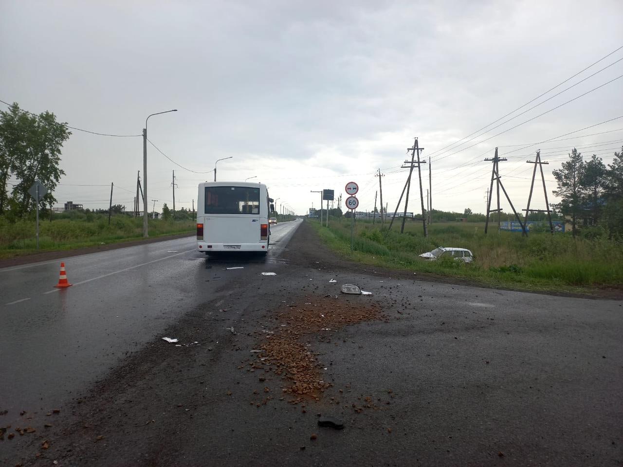 Новости омска сегодня свежие происшествия. ДТП С автобусом в Омской области. На Омской трассе авария с автобусом.