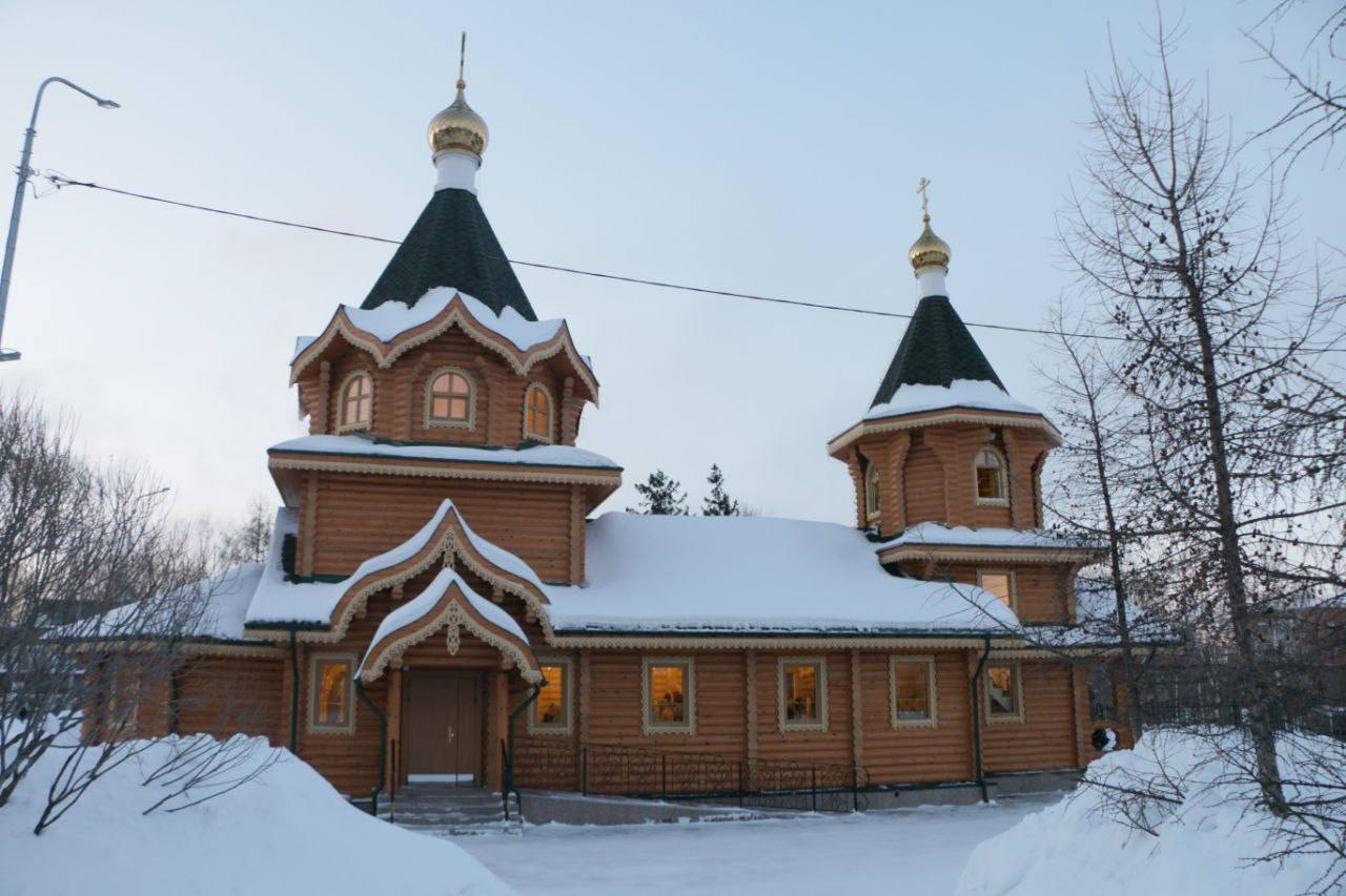 Огонь семейного очага передали в омский храм | Общество