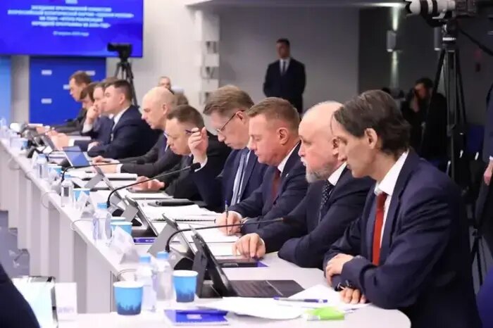 Более 1600 школ построили в российских регионах по народной программе ЕР
