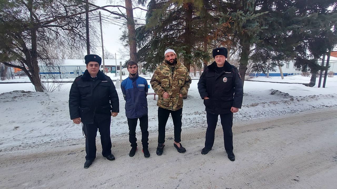 В Омской области в новогоднюю ночь двое мужчин чуть не замерзли в лесу |  Происшествия