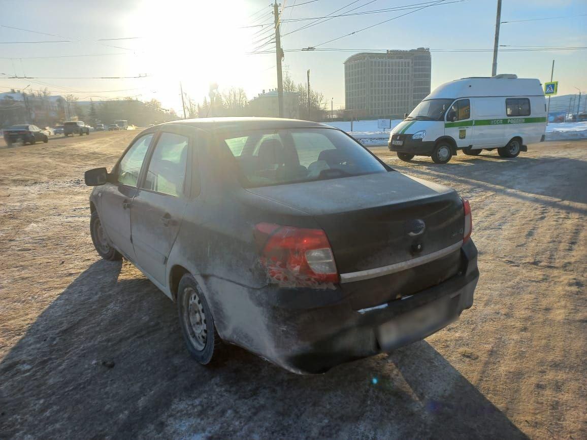 Два омича лишились своих автомобилей на развязке около «Телецентра» |  Происшествия