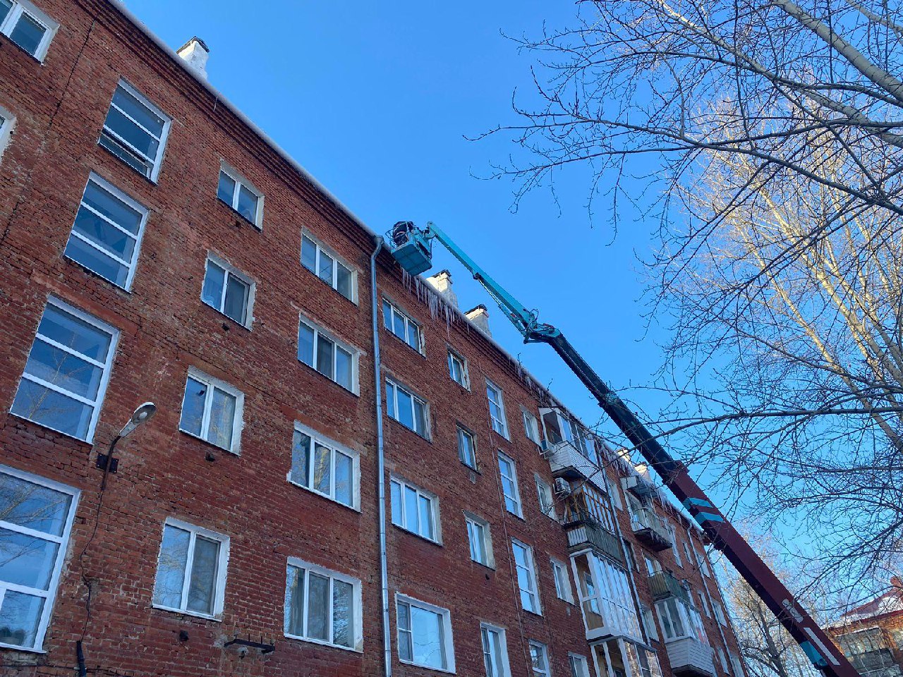 В Омске сдали новостройку для переселенцев из аварийного жилья | Общество