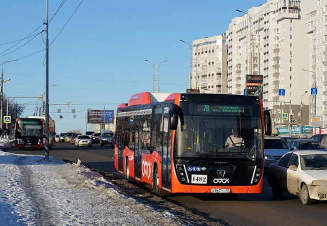 В Омске вышли на маршруты новые оранжевые автобусы | Общество | Омск-информ