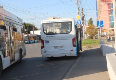 Omsk will change 13 routes on the day | Automotive