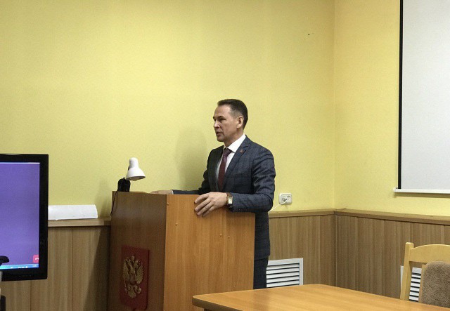 В Омской области после 12 лет работы неожиданно ушел в отставку глава ...