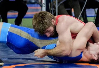 Возвращение Легенды: Чемпионат России по Греко-Римской Борьбе Вернется в Омск с Участием Александра Карелина!
